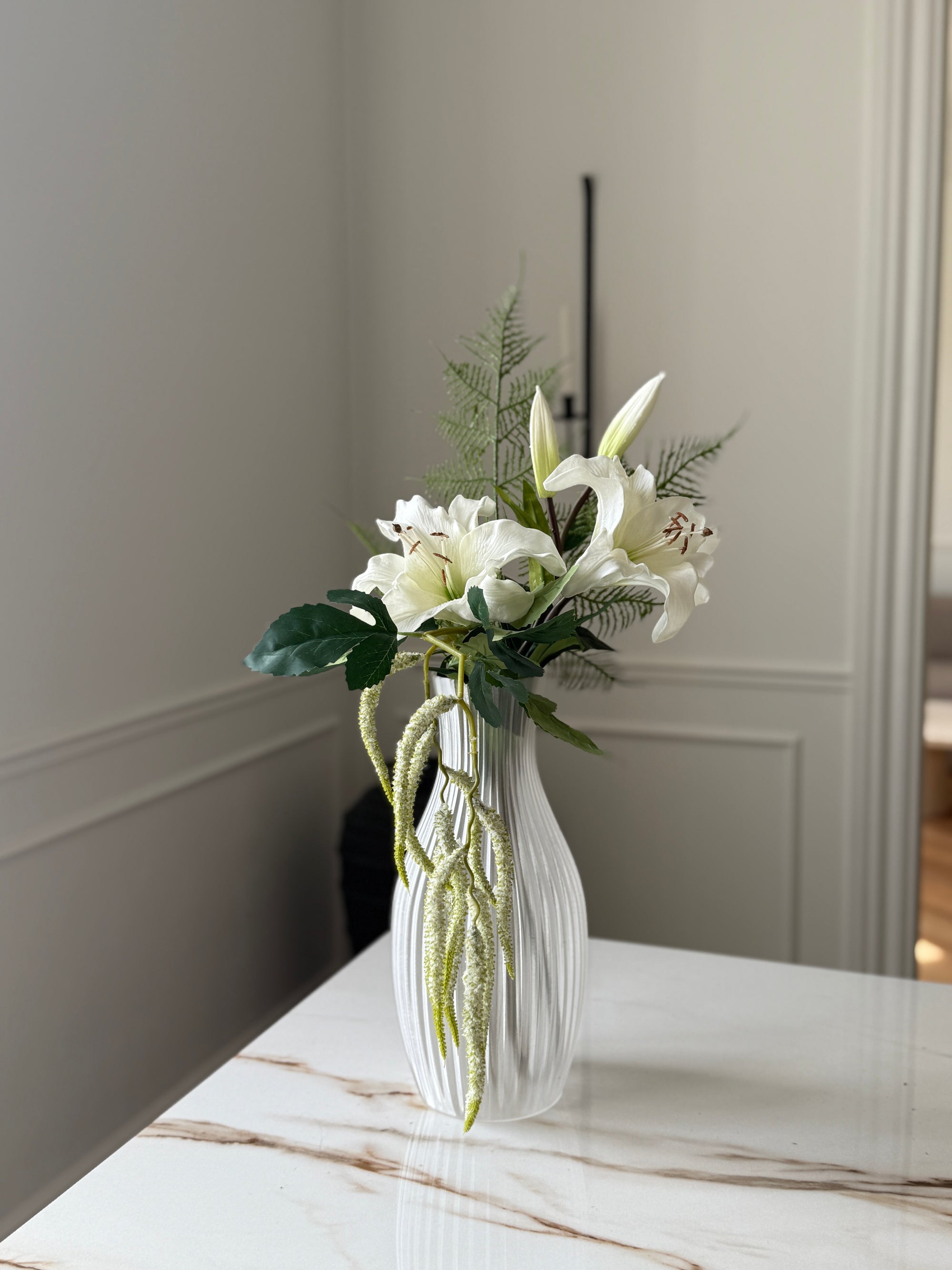 Ivory Charm Buket