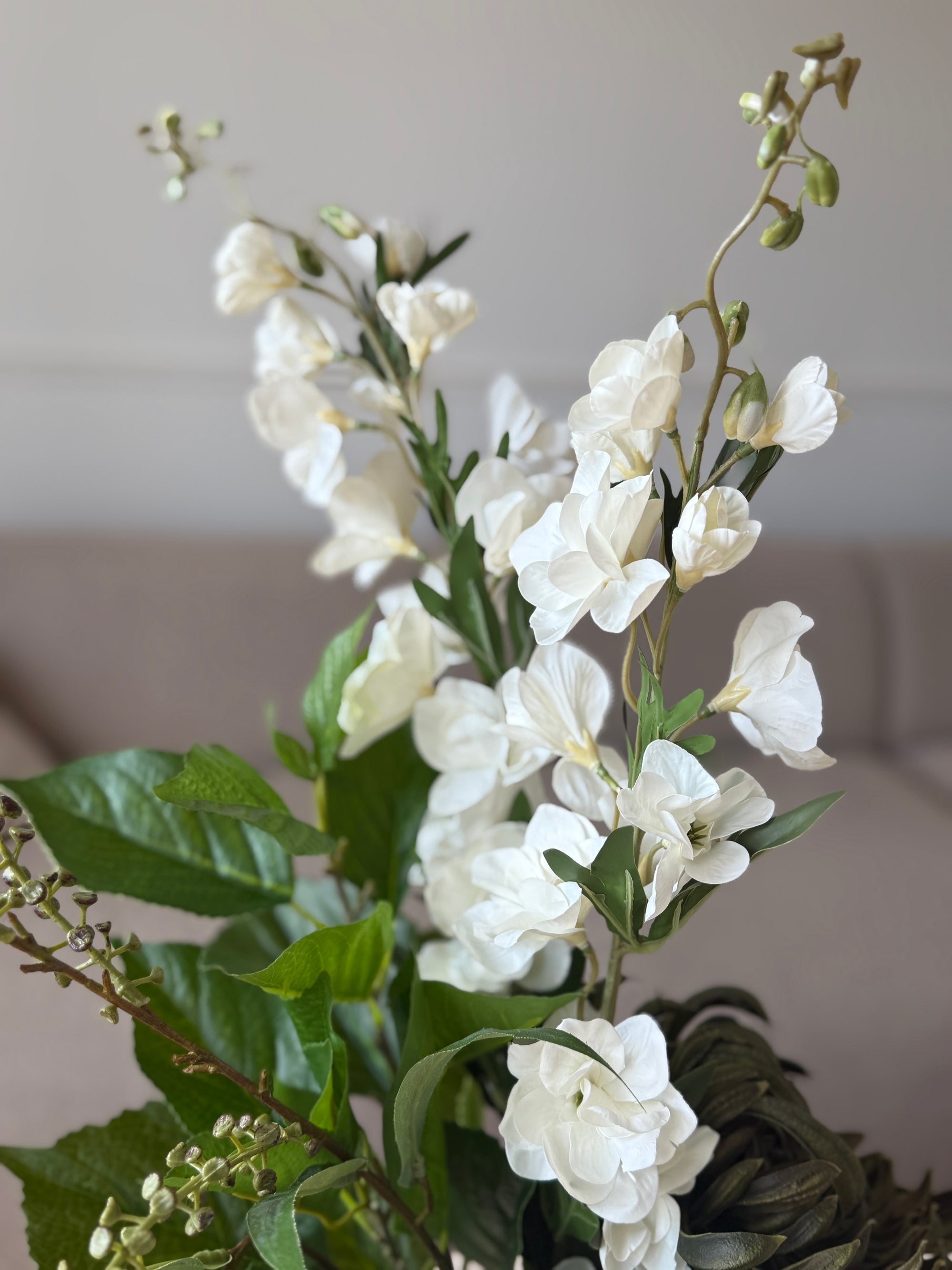 White Symphony Buket