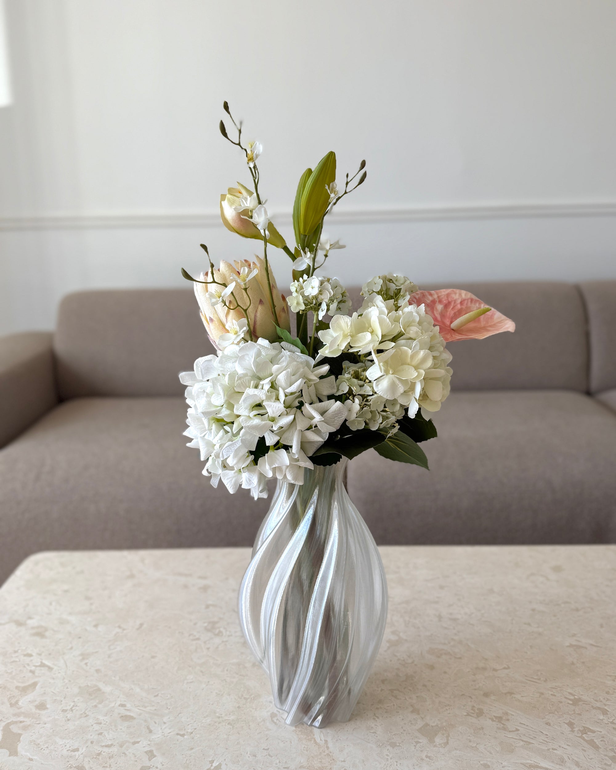 Dusky Protea Buket