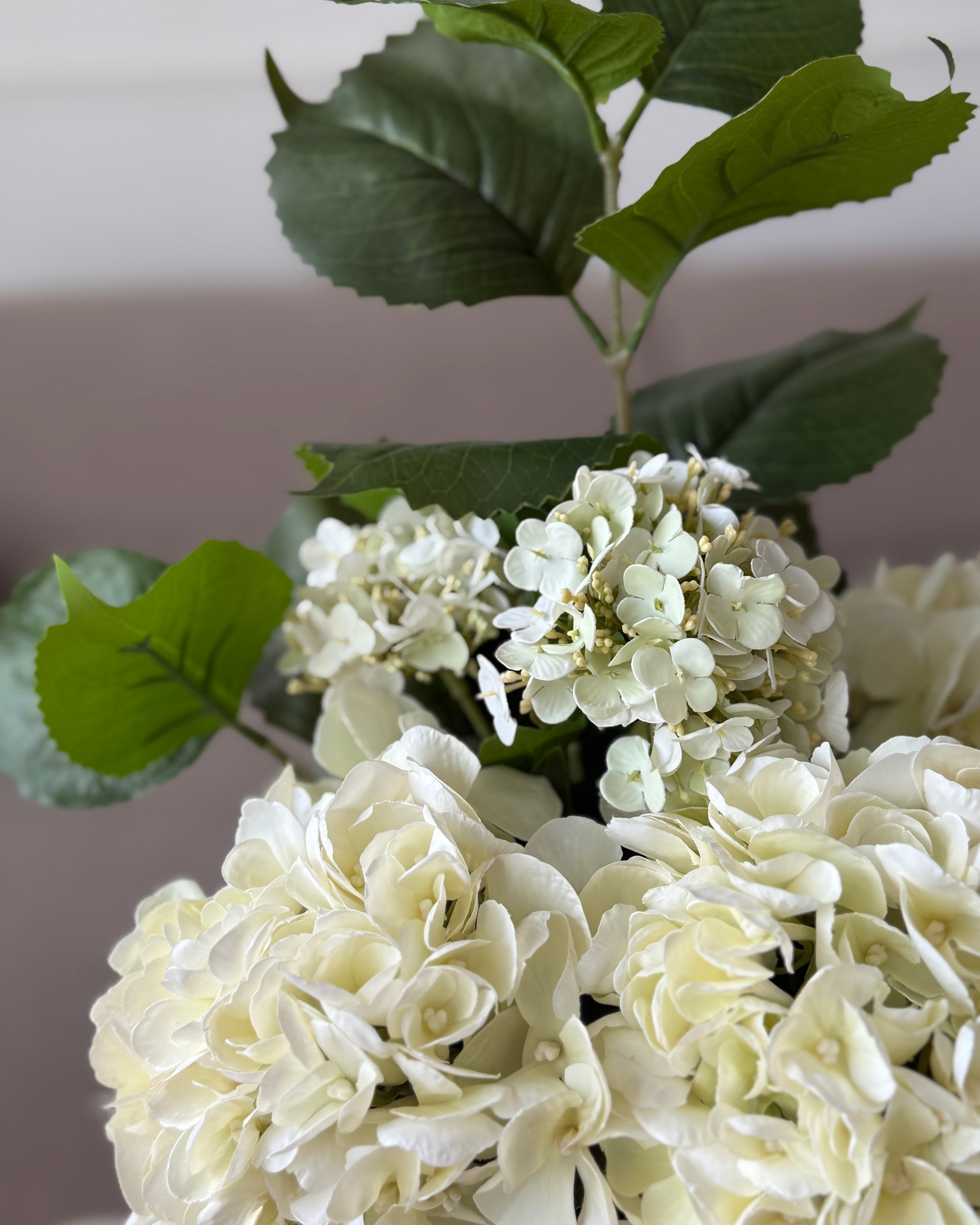 Pure Hydrangea Buket